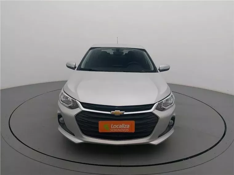 Chevrolet Onix Prata 10