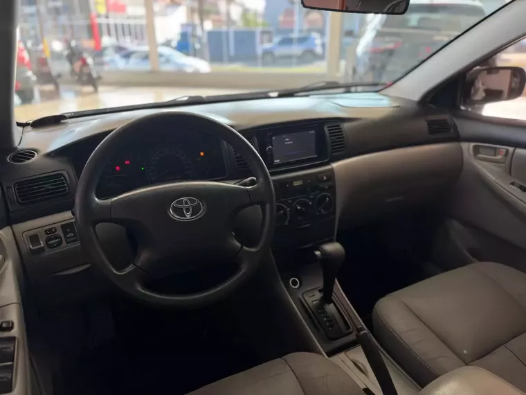 Toyota Corolla Bege 16