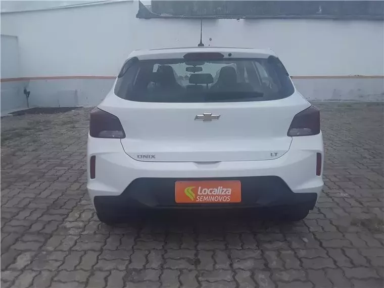 Chevrolet Onix Branco 2