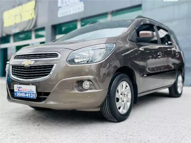 Chevrolet Spin Cinza 3