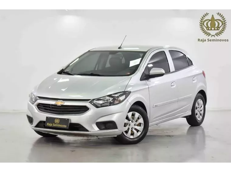 Chevrolet Onix Prata 12