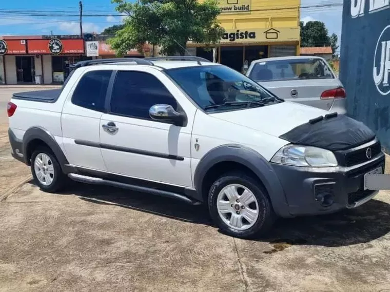 Fiat Strada Branco 2