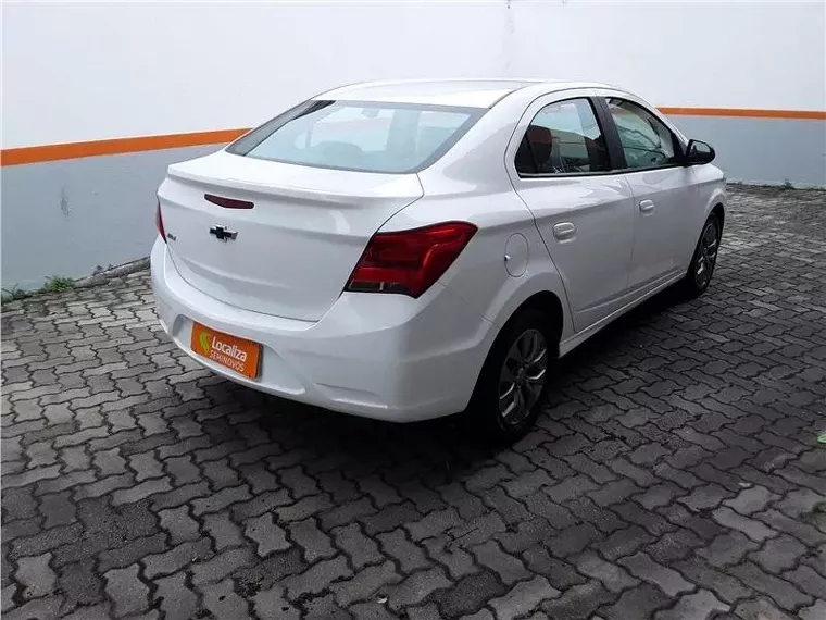 Chevrolet Onix Branco 4