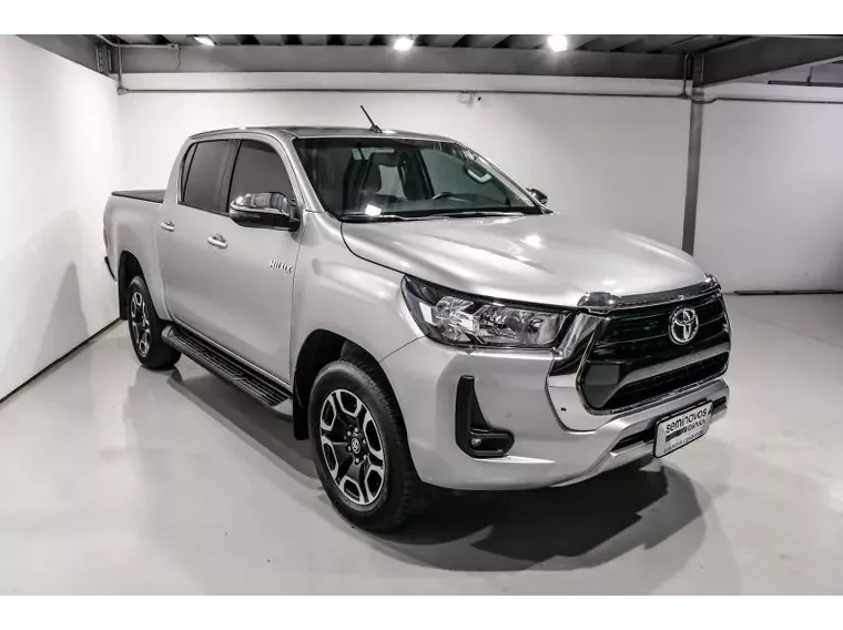 Toyota Hilux Prata 2