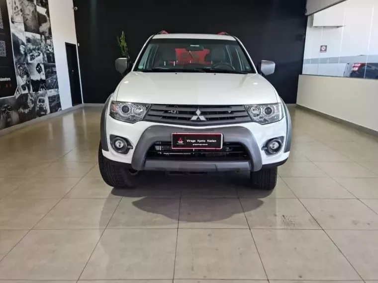 Mitsubishi Pajero Branco 7