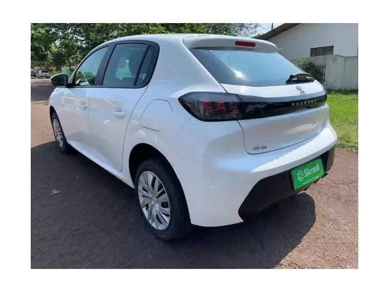 Peugeot 208 Branco 14