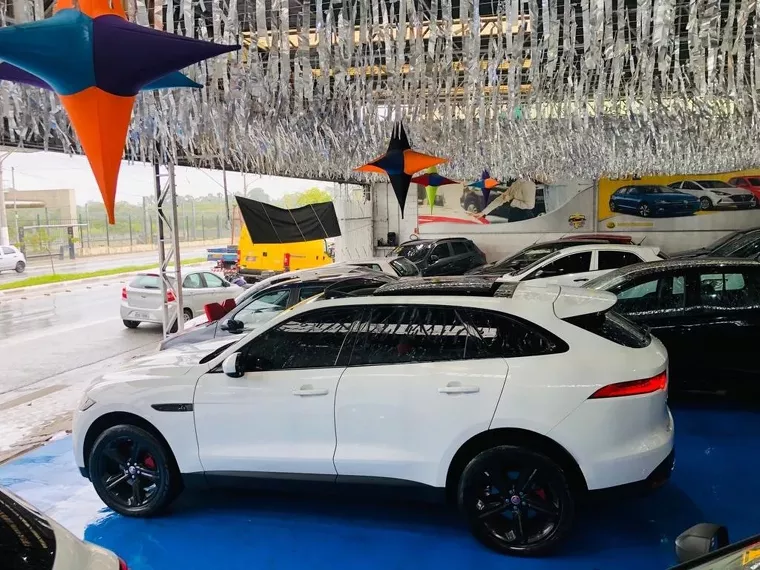 Jaguar F-pace Branco 13