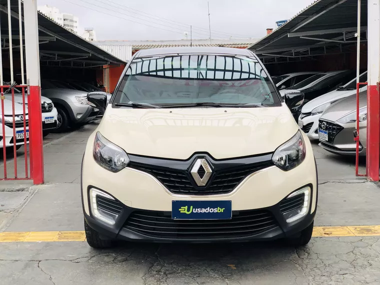 Renault Captur Bege 11