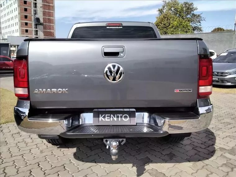 Volkswagen Amarok Cinza 7