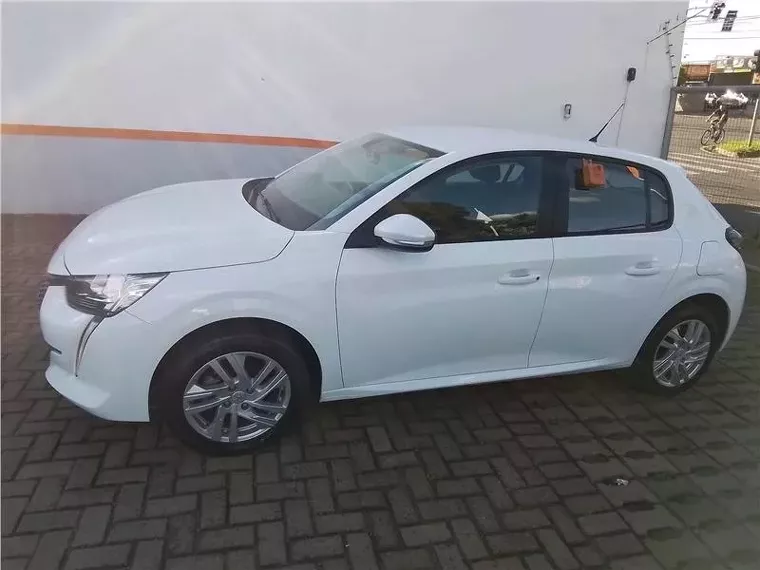 Peugeot 208 Branco 3