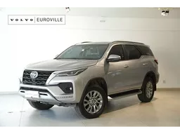 Toyota Hilux SW4