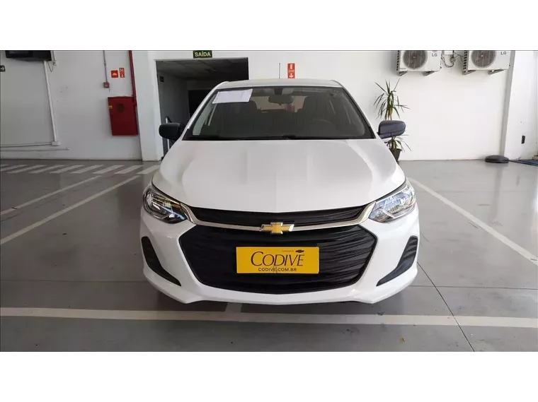 Chevrolet Onix Branco 5