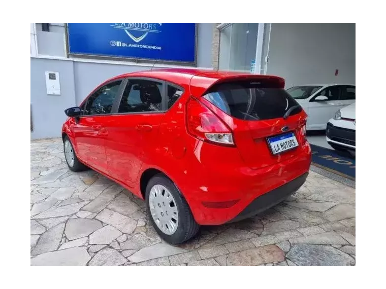 Ford Fiesta Vermelho 8