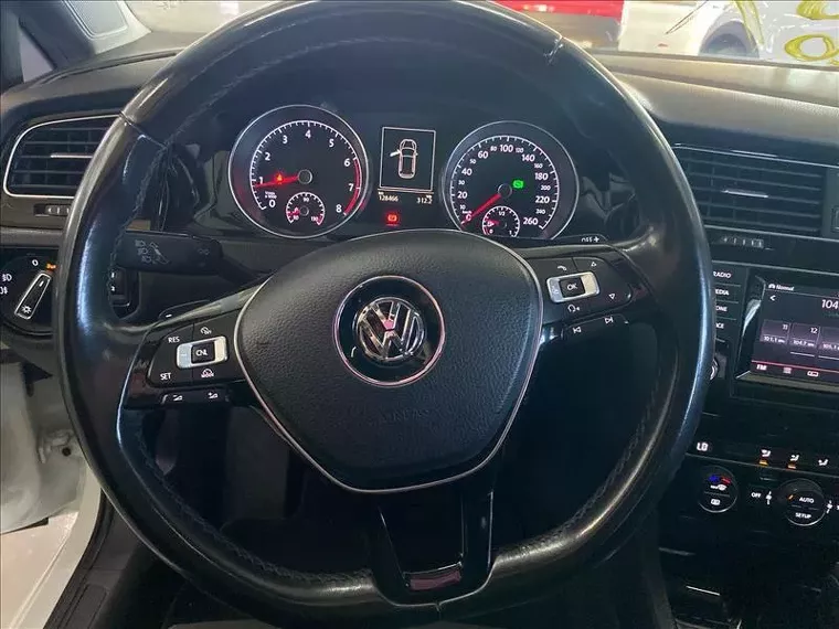 Volkswagen Golf Branco 2