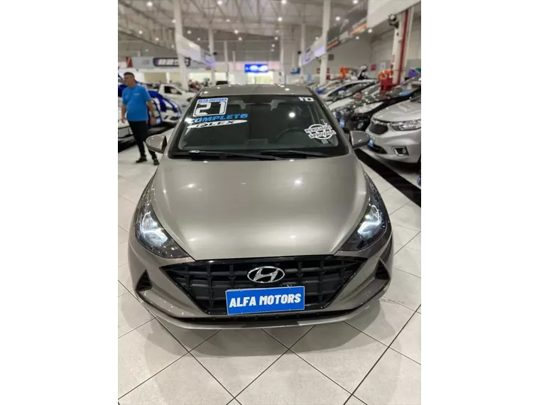 Hyundai HB20 Prata 6