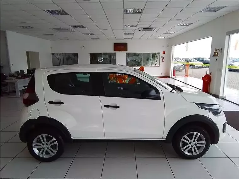 Fiat Mobi Branco 10