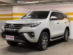 Toyota Hilux SW4