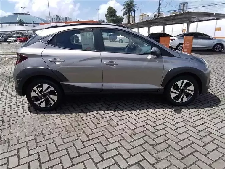 Hyundai HB20X Prata 12