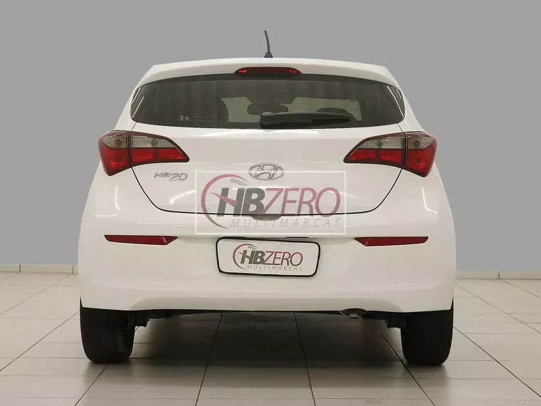 Hyundai HB20 Branco 10