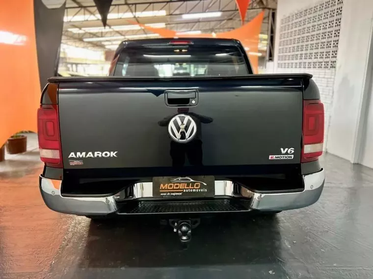 Volkswagen Amarok Preto 16