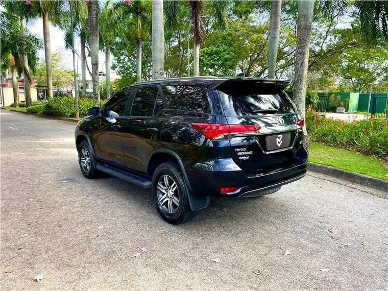 Toyota Hilux SW4 Preto 6