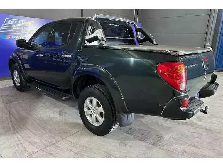 Mitsubishi L200 Triton Verde 2