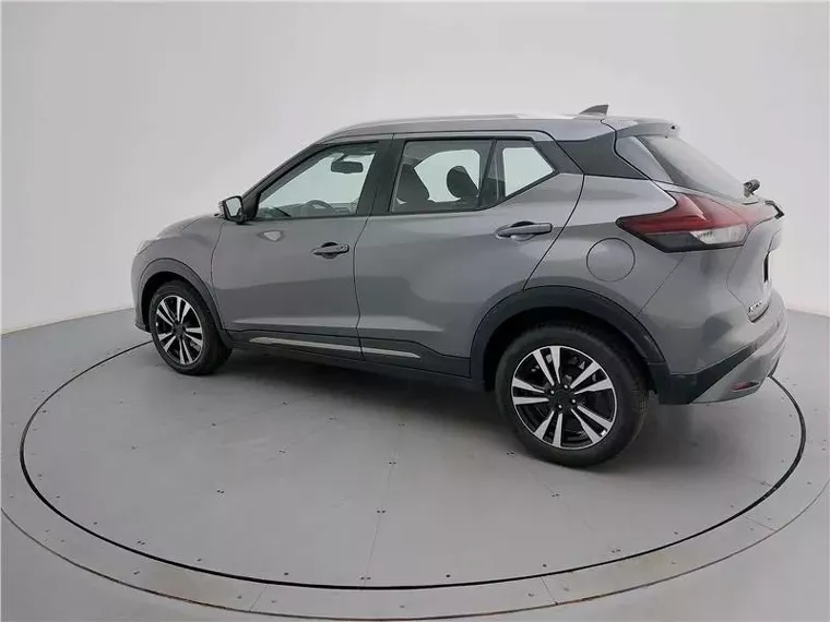 Nissan Kicks Cinza 15