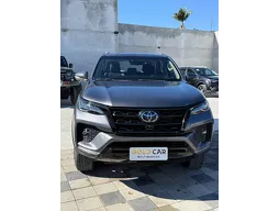 Toyota Hilux SW4