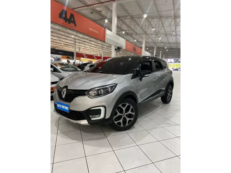 Renault Captur Prata 10