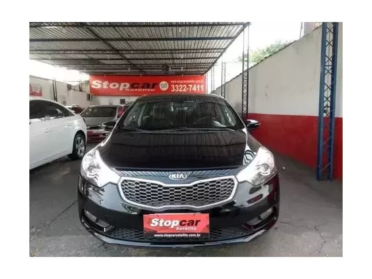 KIA Cerato Preto 1