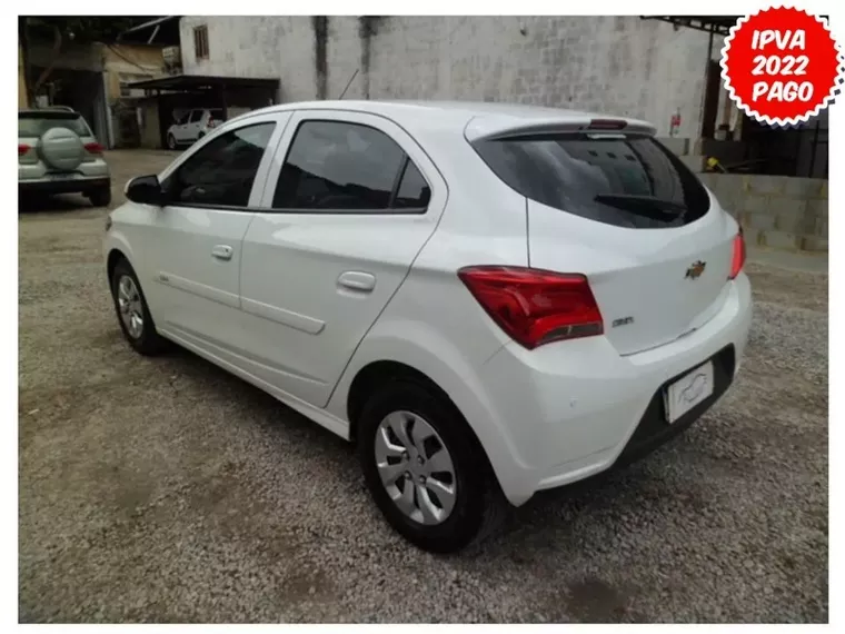 Chevrolet Onix Branco 6