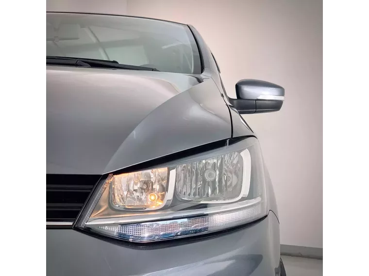 Volkswagen Fox Cinza 13