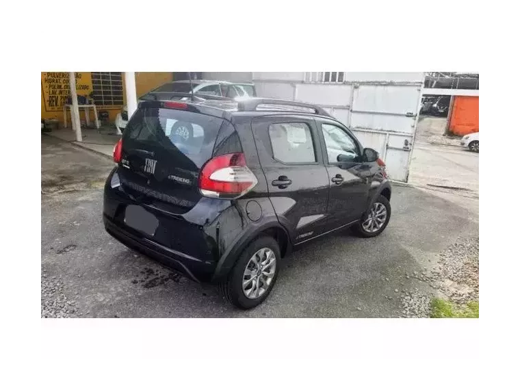 Fiat Mobi Preto 8