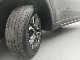 Jeep Commander