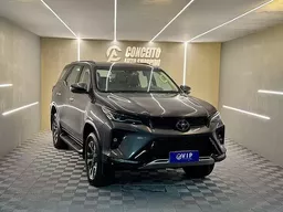 Toyota Hilux SW4