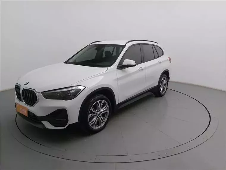 BMW X1 Branco 12