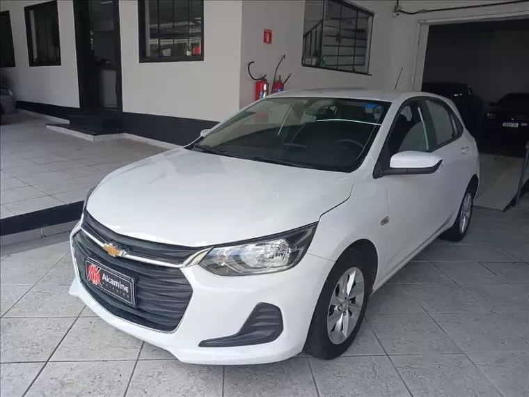 Chevrolet Onix Branco 5