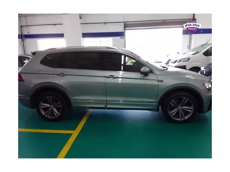 Volkswagen Tiguan Prata 4