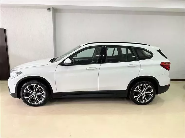 BMW X1 Branco 11