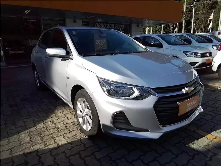 Chevrolet Onix Prata 3