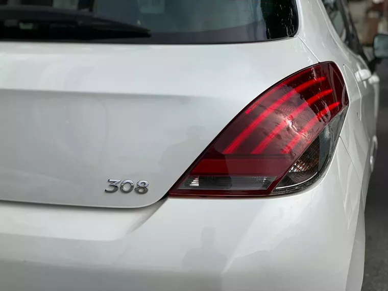 Peugeot 308 Branco 13