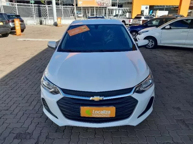 Chevrolet Onix Branco 1