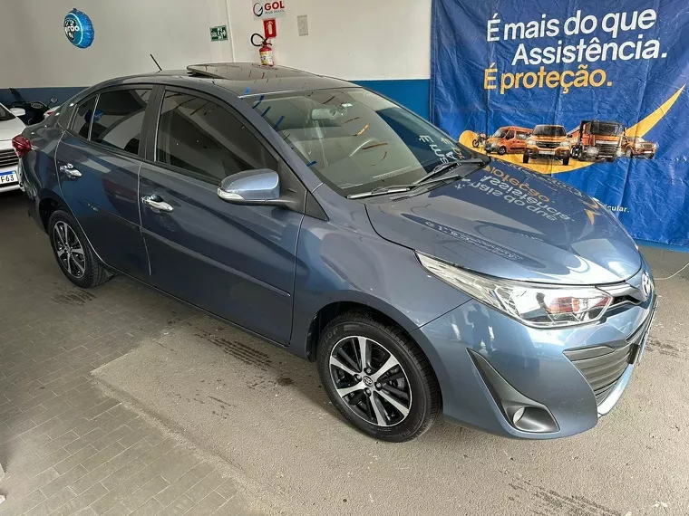 Toyota Yaris Azul 6