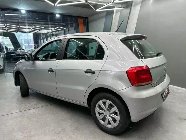 Volkswagen Gol Prata 12