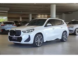 BMW iX1