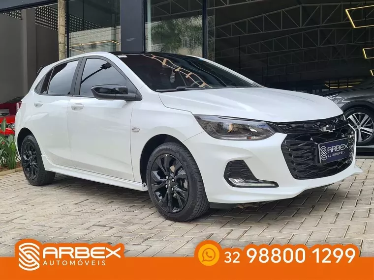 Chevrolet Onix Branco 11