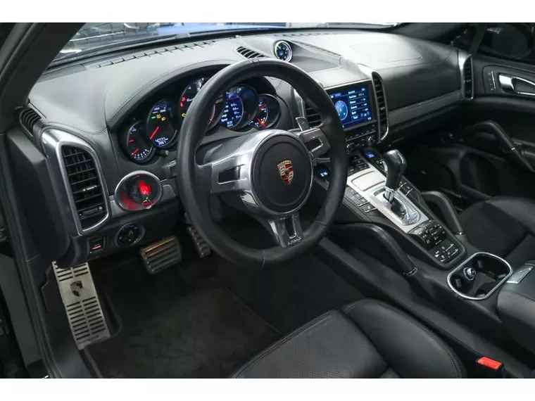 Porsche Cayenne Preto 12