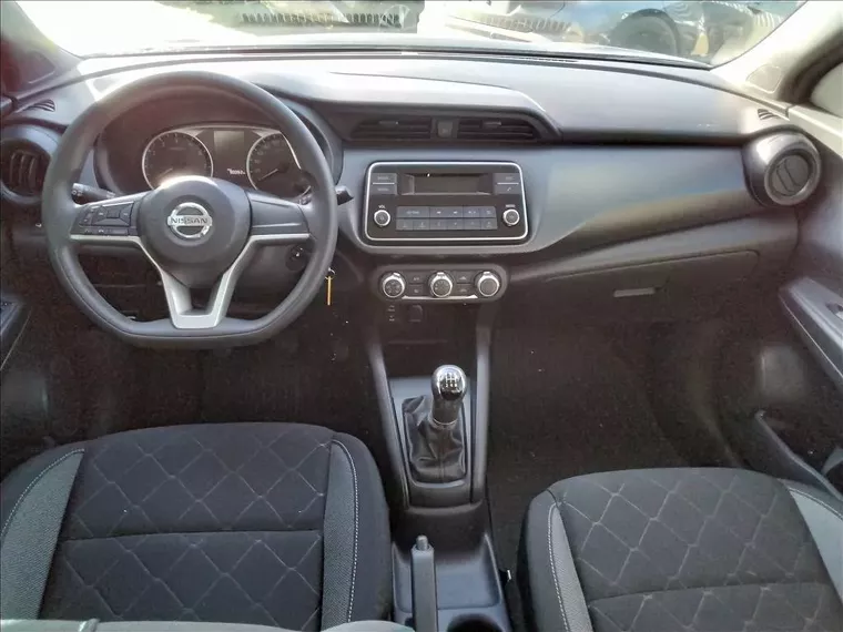 Nissan Kicks Cinza 15