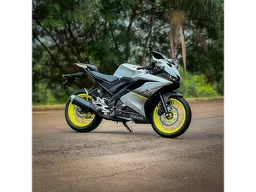 YZF R15