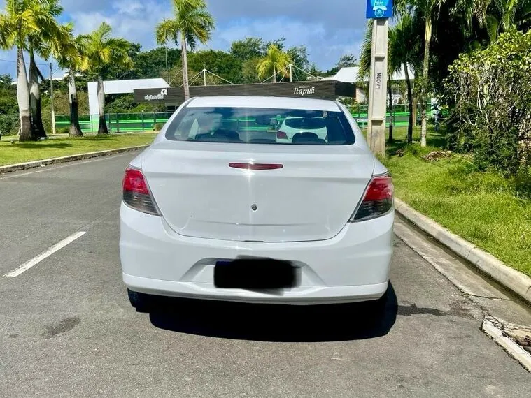 Chevrolet Prisma Branco 6